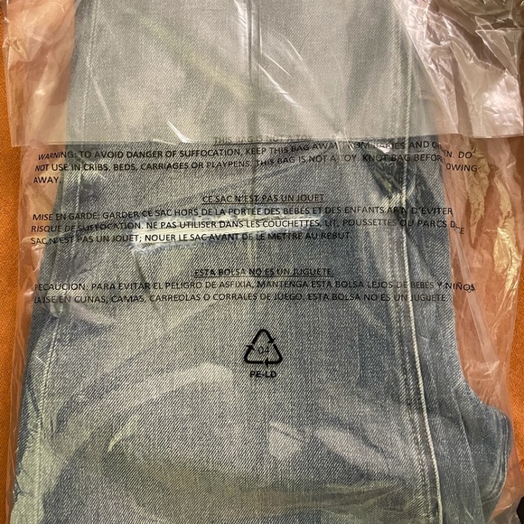 Jeans - Picture 10 of 10